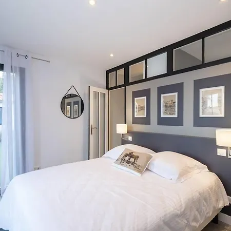 Maison Pour 10 Personnes Au Centre De Villa